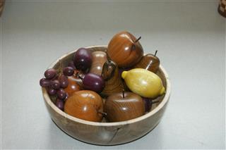 This bowl and fruit won a comended certifiate for Len Laker